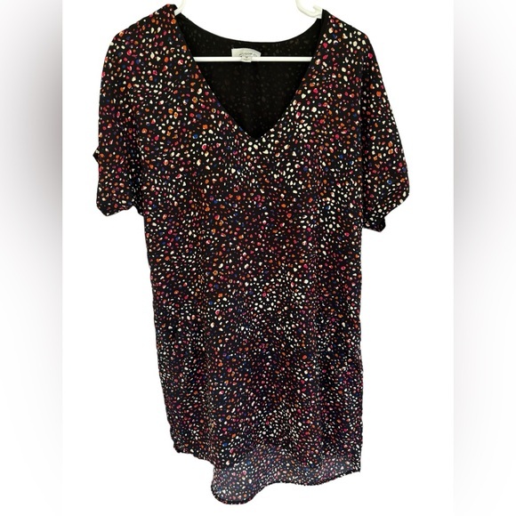 Evereve Dresses & Skirts - Evereve Allison Joy Marlee Shift Dress Black w/ Multicolor Dots Size Medium